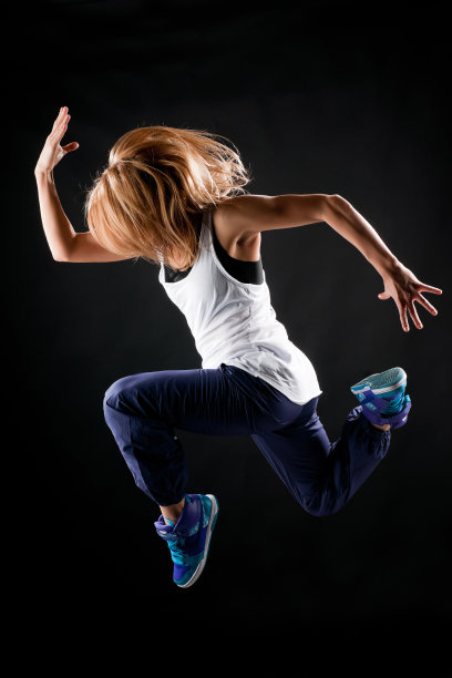 女孩跳图片下载