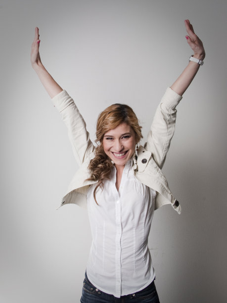 欢呼胜利的女人图片下载