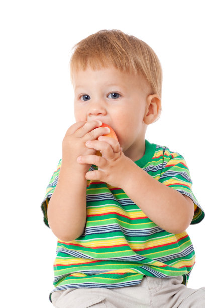 婴儿吃苹果图片下载