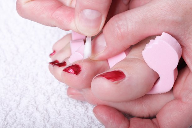 女人的脚红指甲油图片下载