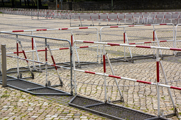 控制人群图片下载