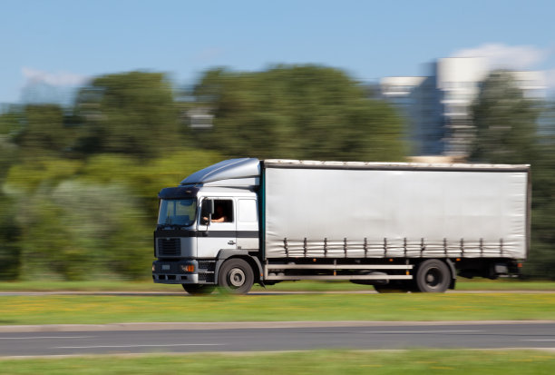 卡车动态模糊图片下载