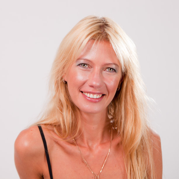 快乐的女人图片下载