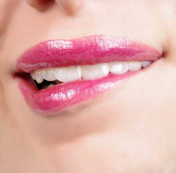 红色的嘴唇图片下载