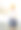 小男孩赤脚坐在卧室的床上，戴着安全帽图片下载