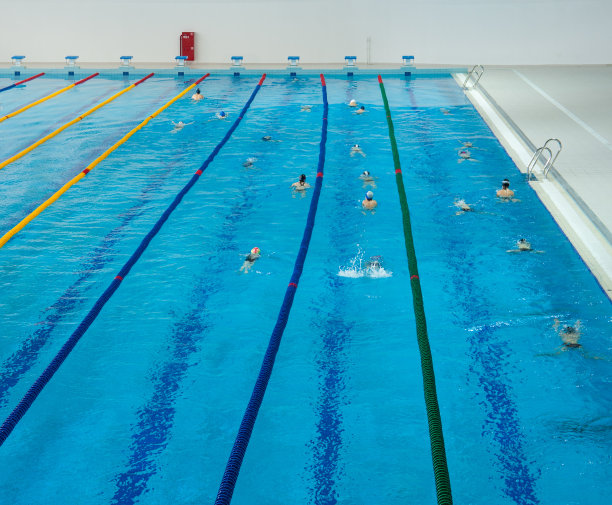 公共游泳池图片下载