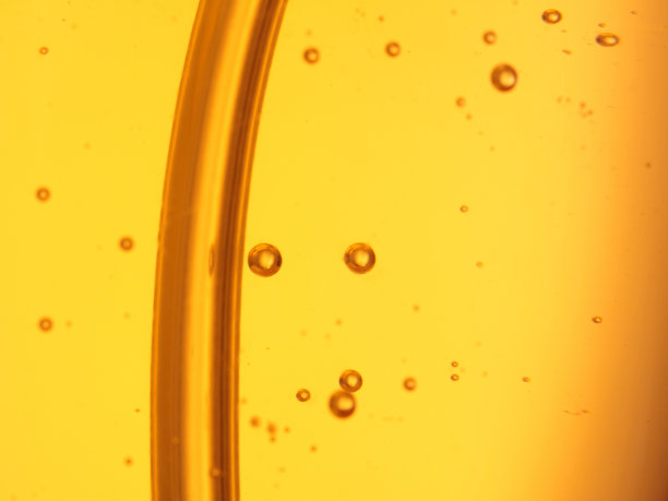 肥皂泡泡橙色液体图片下载