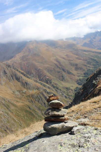塔的石头图片下载