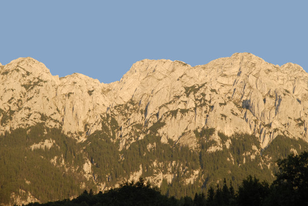 山脊克雷乌卢伊石图片下载