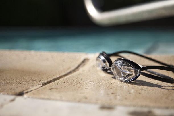 时间去游泳!图片下载