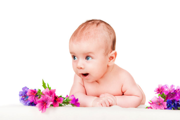 带着花的漂亮宝宝图片下载