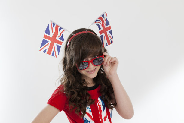 年轻的白色模特特写肖像庆祝禧年事件图片下载