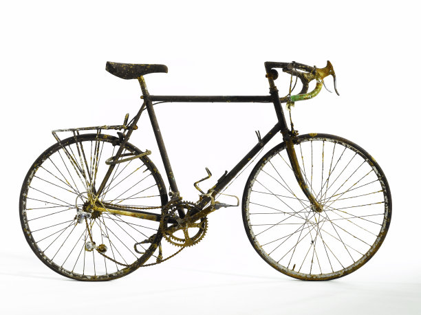 旧自行车生锈的图片下载