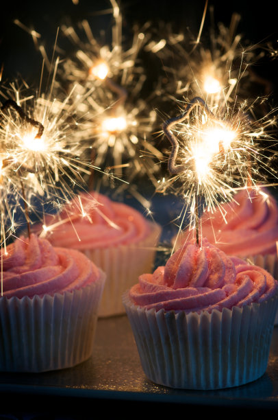 方蛋糕图片下载