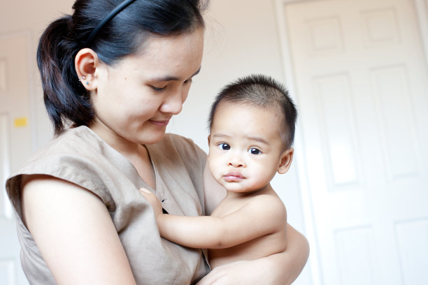 亚洲妈妈图片下载