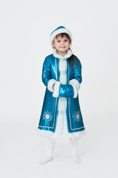 可爱的女孩穿着新年化装服图片下载