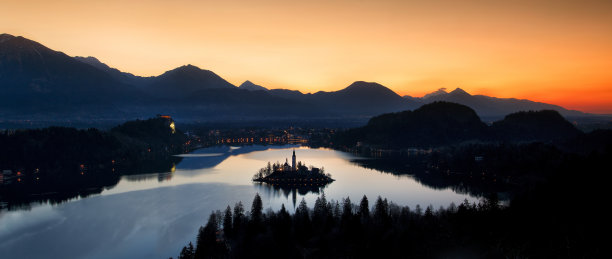 第一次光图片下载