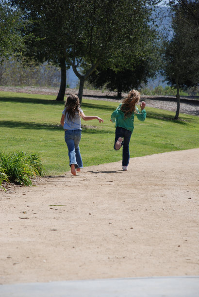 一起跑步图片下载