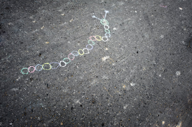 孩子的粉笔画图片下载