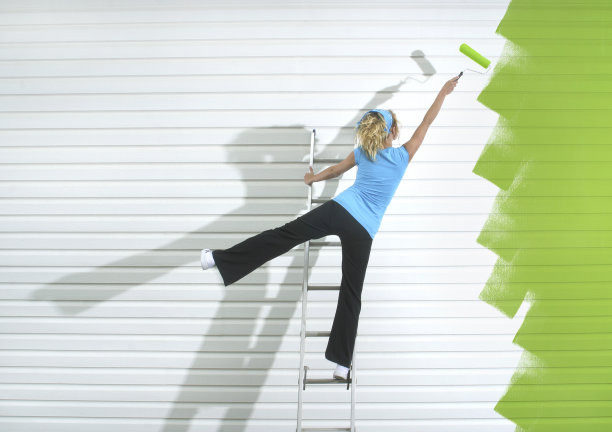 这幅画的女孩图片下载