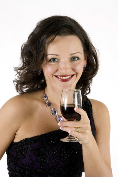 拿酒杯的漂亮女人图片下载