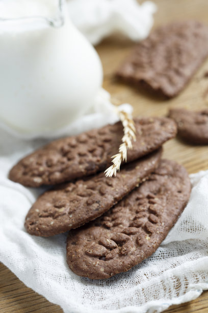 自制巧克力和坚果饼干图片下载