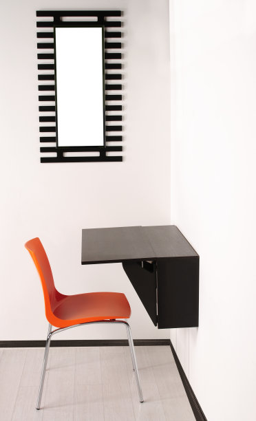 桌子上。图片下载