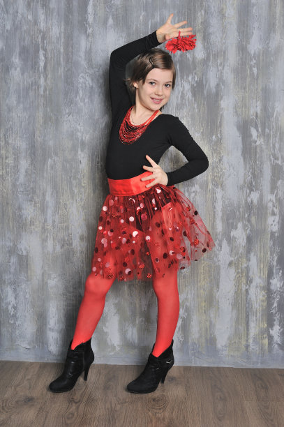 小卖弄风情的女人图片下载