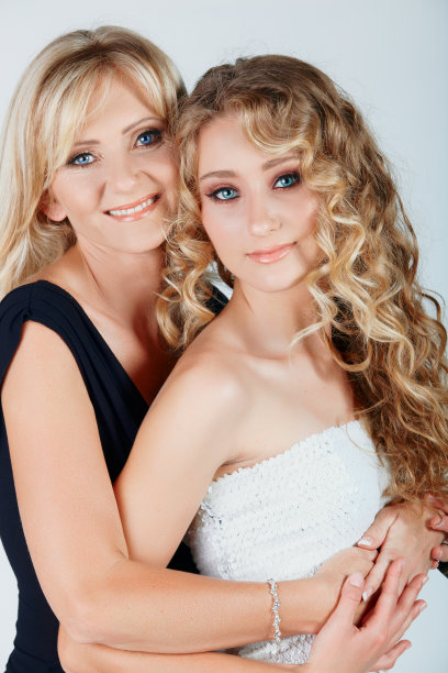 母亲和女儿图片下载