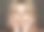 美丽的白人女人看着镜头图片下载