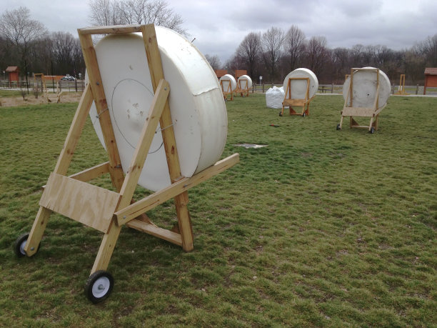 秋天，伊利诺斯州北部的射箭目标图片下载