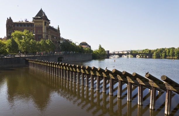 韦尔塔瓦河图片下载