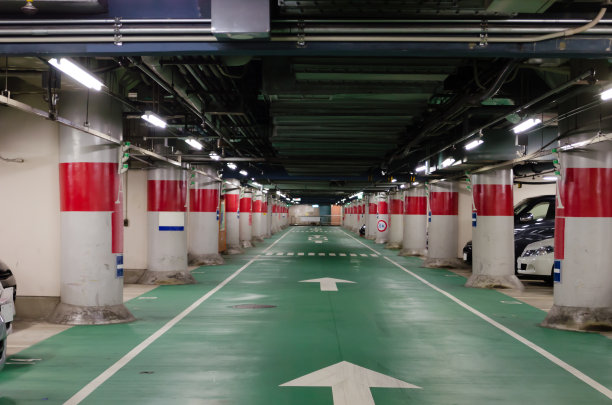 地下停车场图片下载