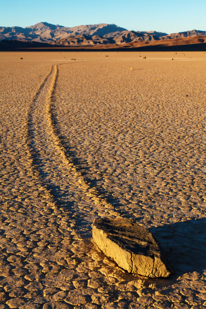 死亡谷的风帆石图片下载