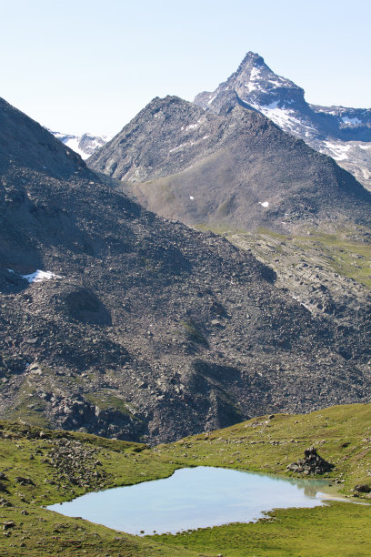 高山湖泊图片下载