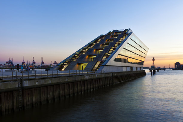 汉堡港的现代建筑图片下载