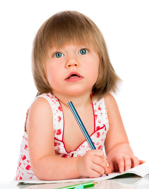 小女孩画铅笔图片下载