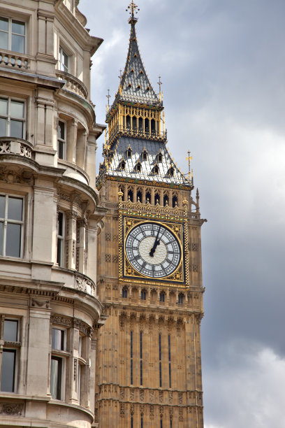 大本钟在一个阴天图片下载