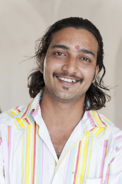 印度男性的肖像图片下载