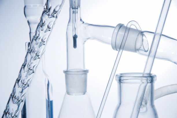 实验室玻璃器皿白色图片下载