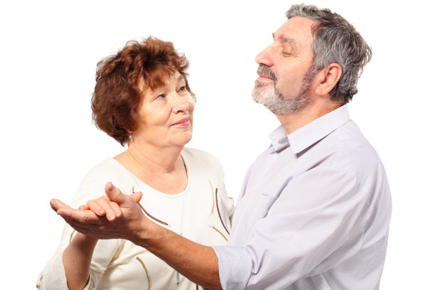 高年级情侣舞蹈，孤立，半身图片下载