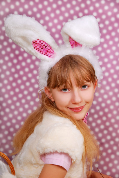 复活节兔子女孩和有趣的耳朵图片下载