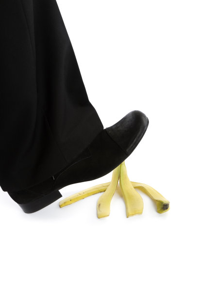 踩香蕉皮图片下载