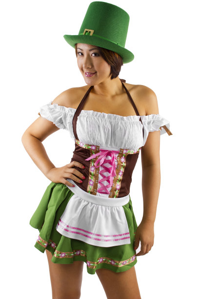 穿着圣帕特里克节服装的亚洲女招待或酒保图片下载