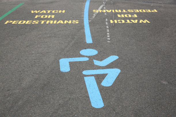 注意行人图片下载