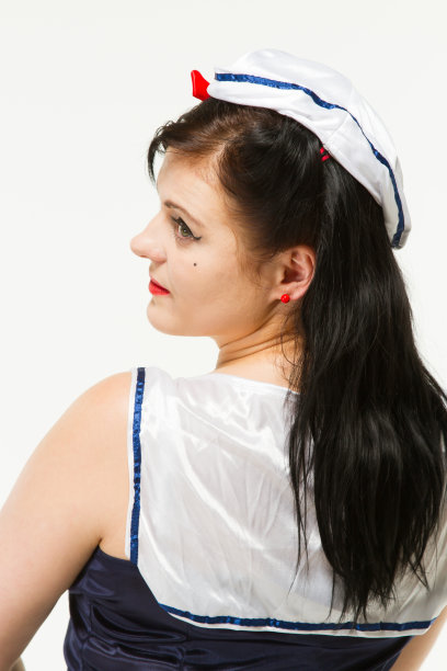 20世纪50年代佩戴别针的女人图片下载