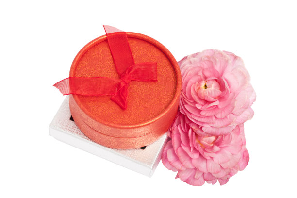 两个礼品盒和鲜花图片下载