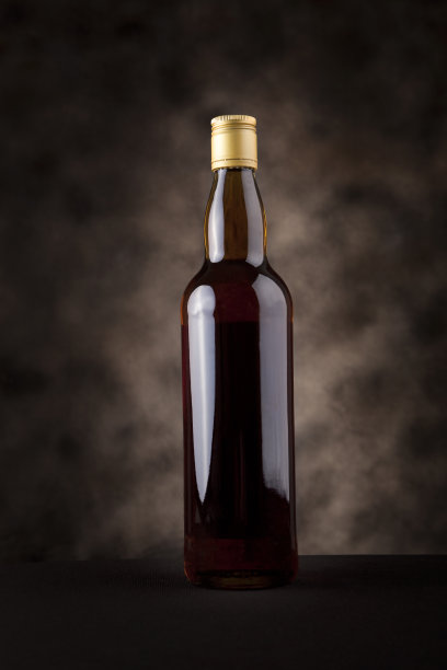 玻璃瓶里的蜜蜂很甜图片下载