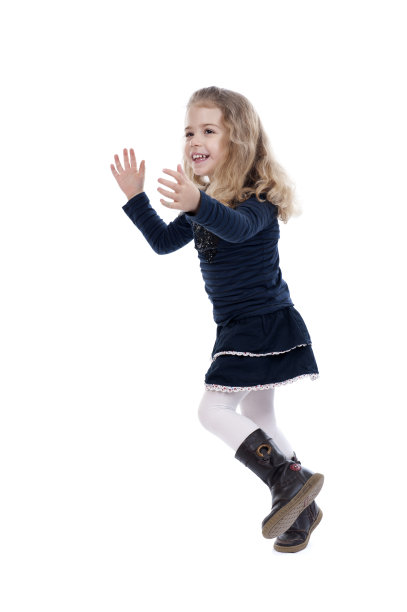 奔跑的小女孩，孤立在白色上图片下载