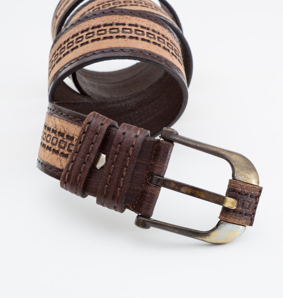 皮带孤立在白色上图片下载